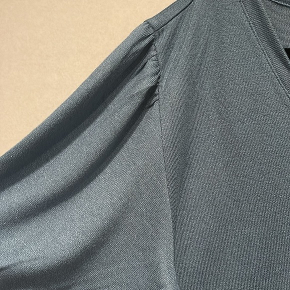 Mod Ref - Women's V-Neck Puff Sleeve Shirt, Size XL. Light Blue. NWT - Picture 5 of 13